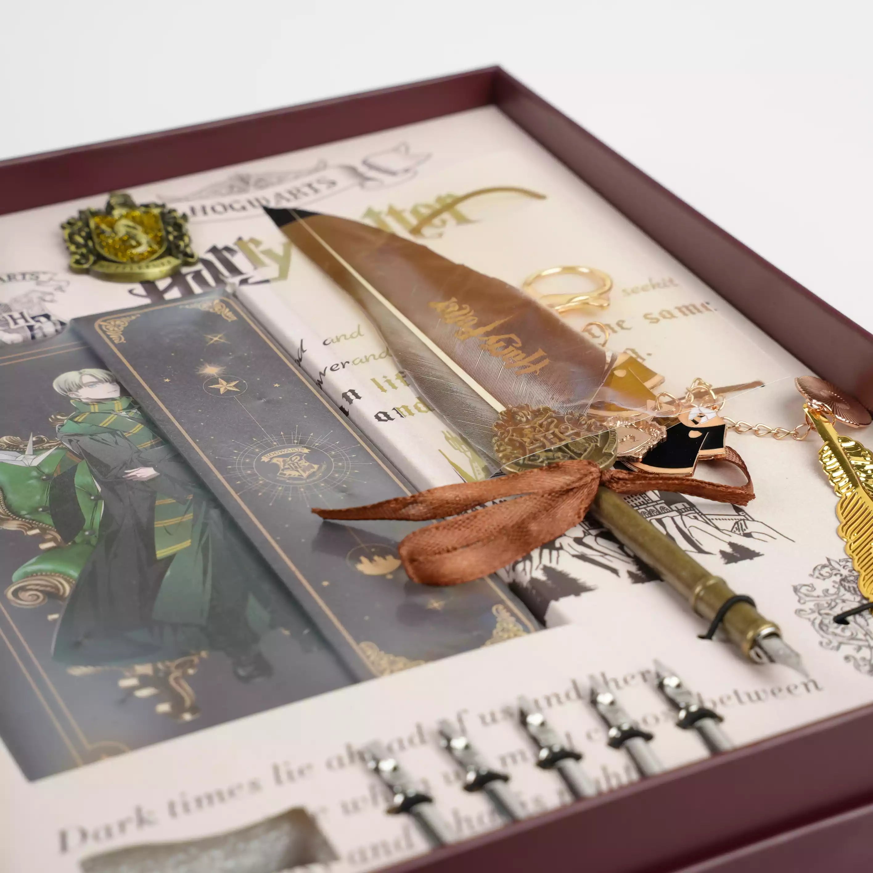 Coffret d'Écriture Calligraphie Harry Potter – Plume, Encrier & Accessoires Poudlard   HU13107