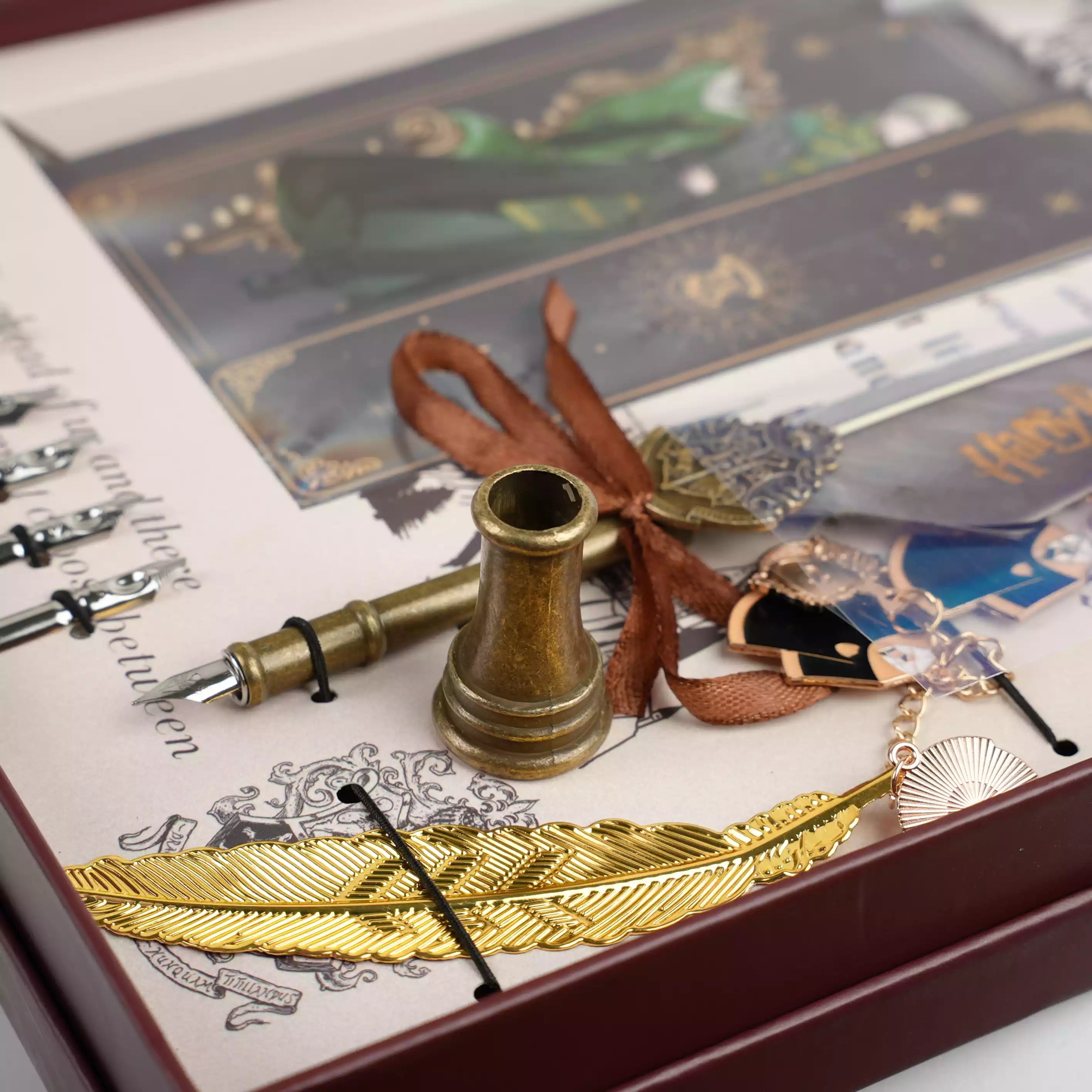 Coffret d'Écriture Calligraphie Harry Potter – Plume, Encrier & Accessoires Poudlard   HU13107