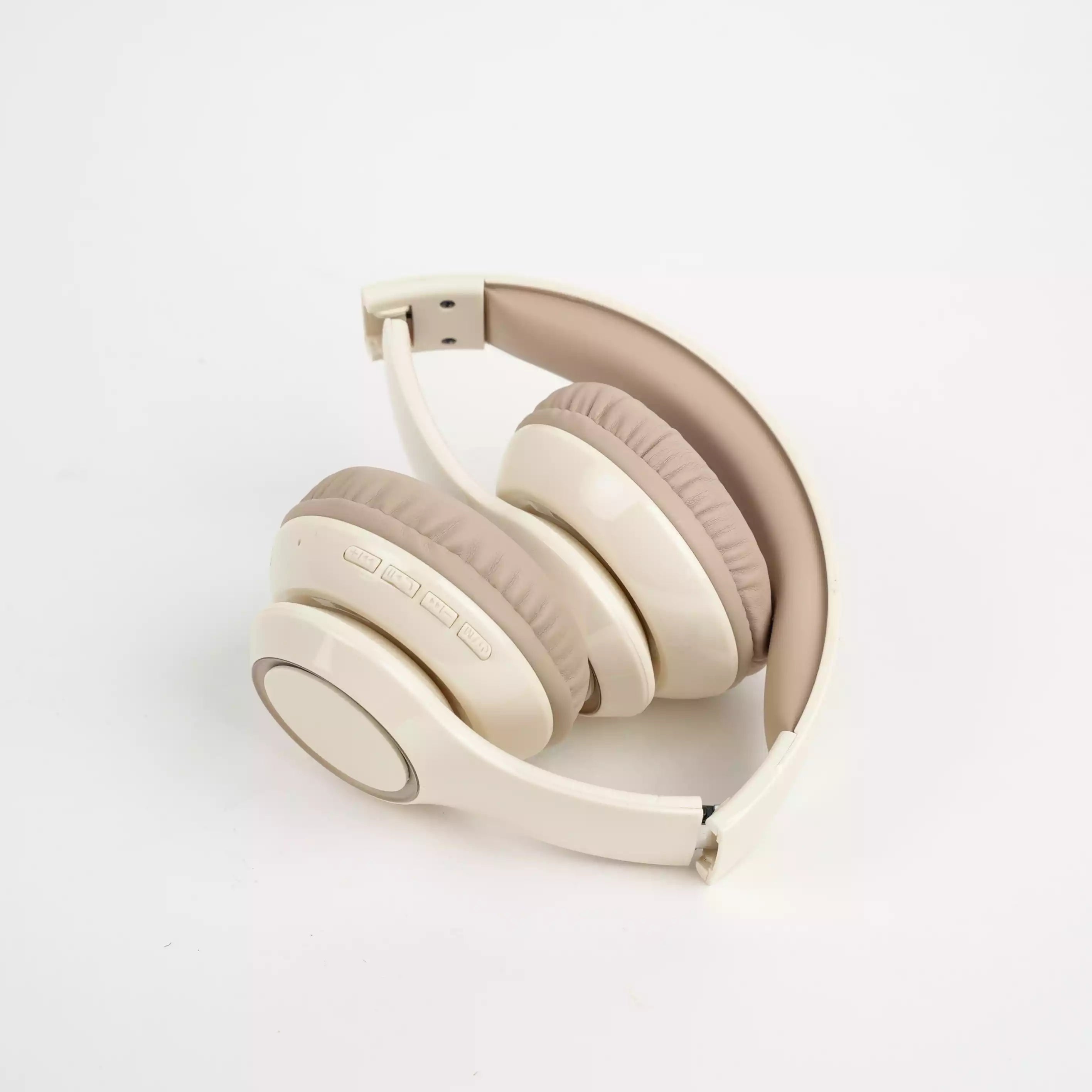 Casque Sans Fil P102 Hi-Res Audio – Design Premium & Éclairage LED RGB