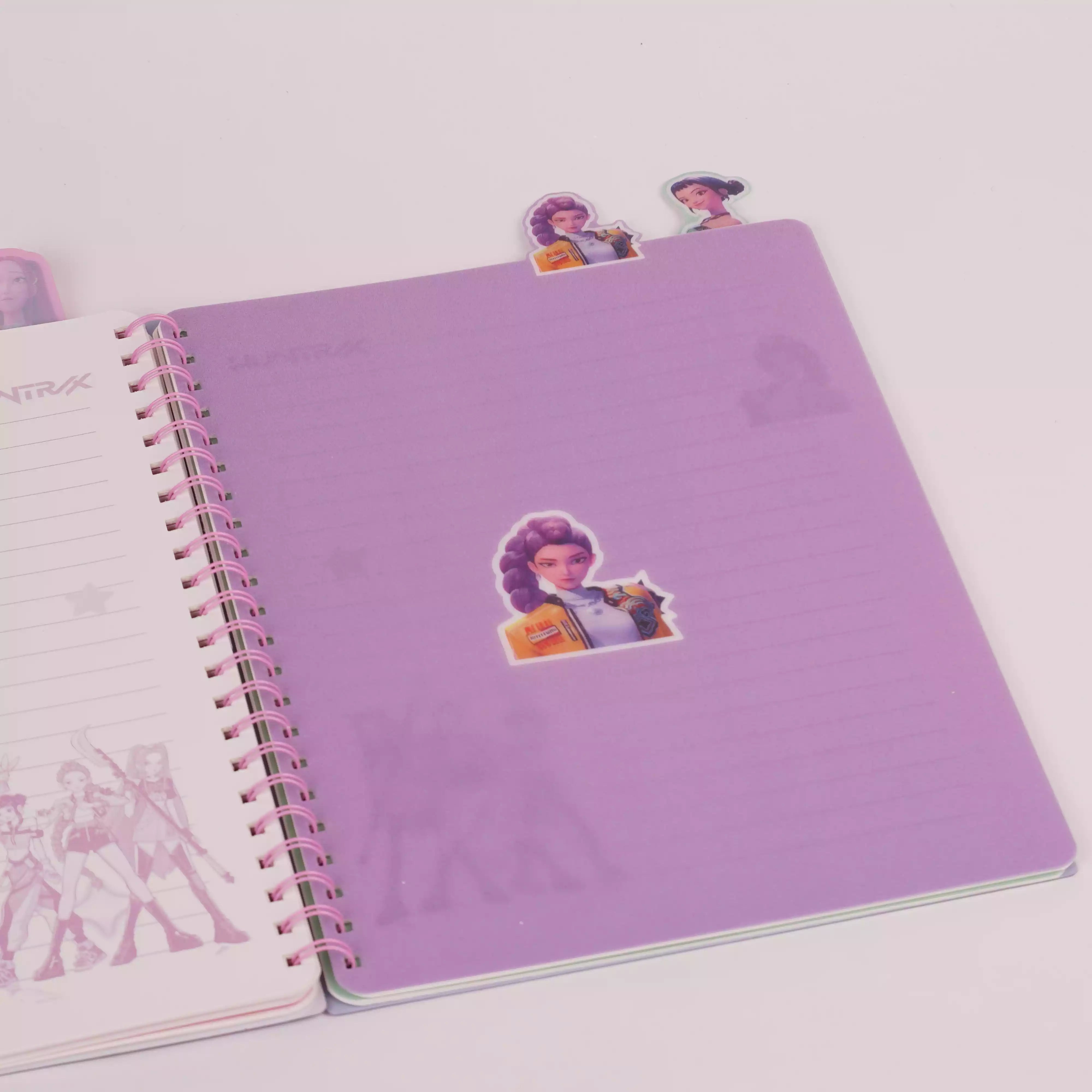 Cahier A4 – K-Pop & Hunter X – Spiral Intercalaire Hugeunivers pour Enfants et Ados HU13114