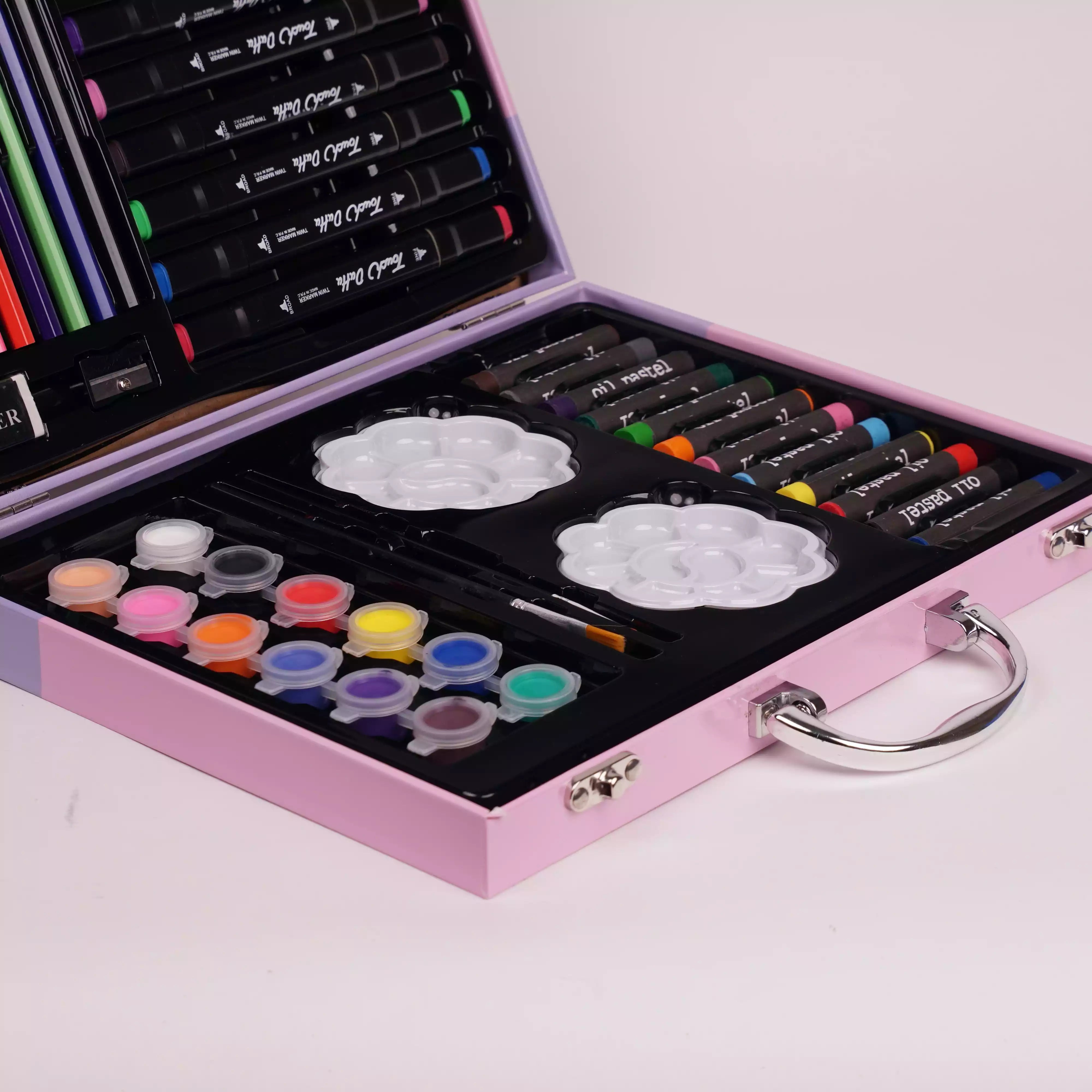 Kit Coloriage PM One Piece & Kuromi – Coffret Créatif 53 Pièces    HU01617