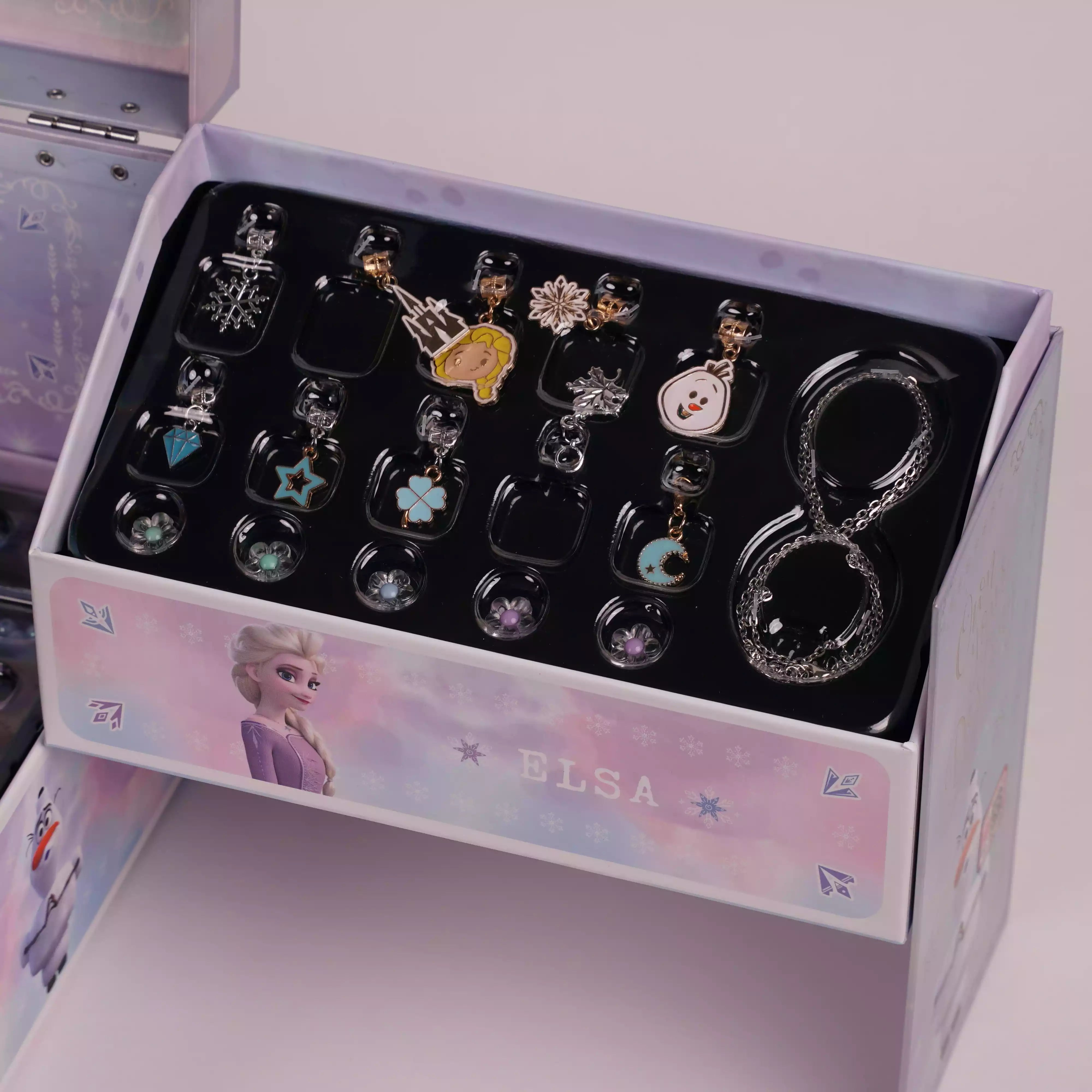 Atelier de Bracelets Reine des Neiges   HU22008