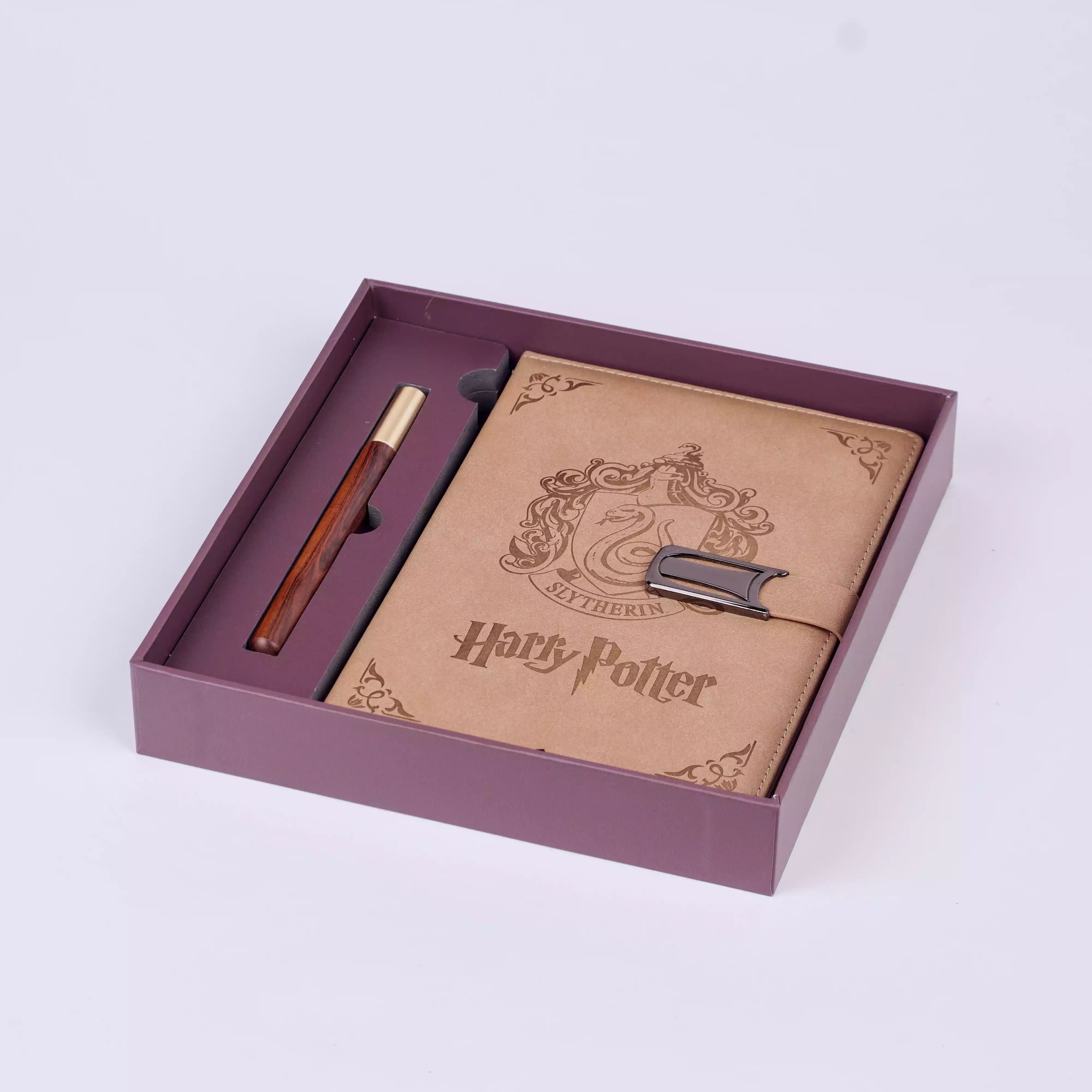 Notebook Harry Potter + Stylo – Coffret Magique   HU13101